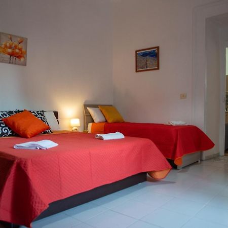 Domus Anticaglia By Domusextra Appartement Napels Buitenkant foto