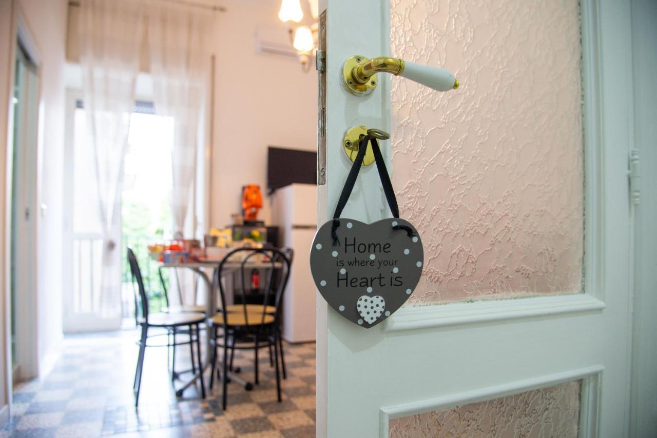 Domus Anticaglia By Domusextra Appartement Napels Buitenkant foto