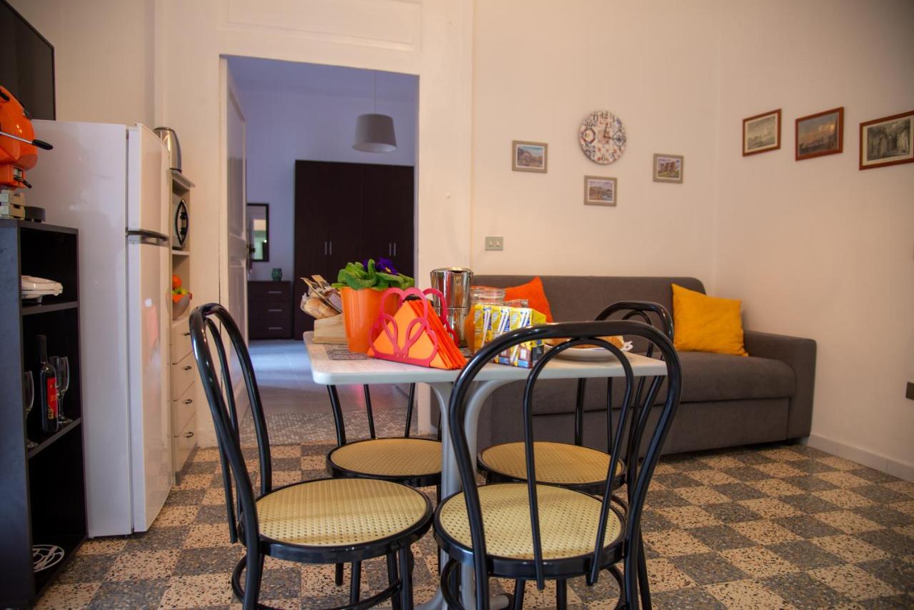 Domus Anticaglia By Domusextra Appartement Napels Buitenkant foto